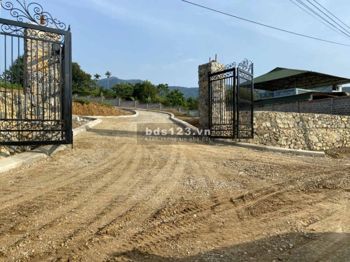 Chỉ hơn 3TR/M2 - Có ngay đất bám đường liên xã tại Lương…