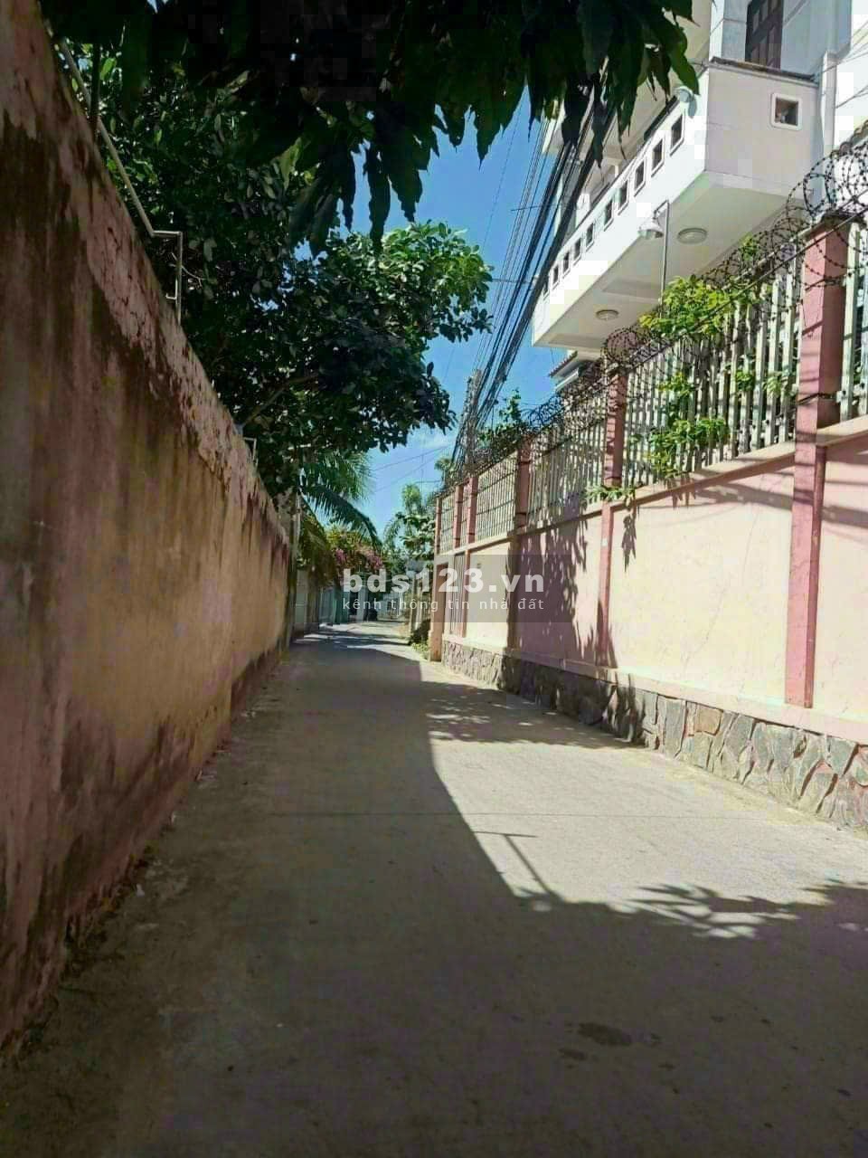 Cần Bán Đất full ODT GIÁ MỀM P. Phú Khương,Bến Tre 121,7m²…