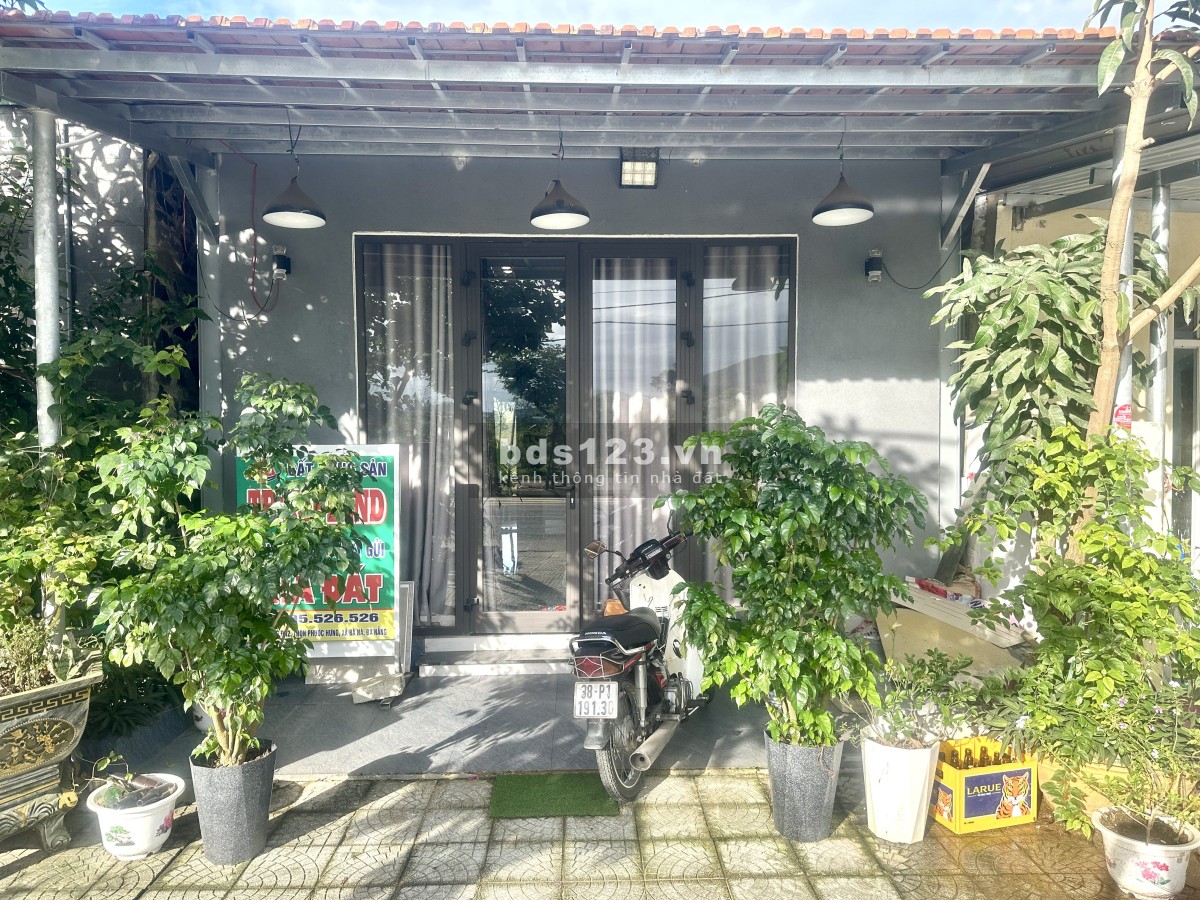 Cần bán nhà mặt tiền đường 10,5m xã Bà Nà