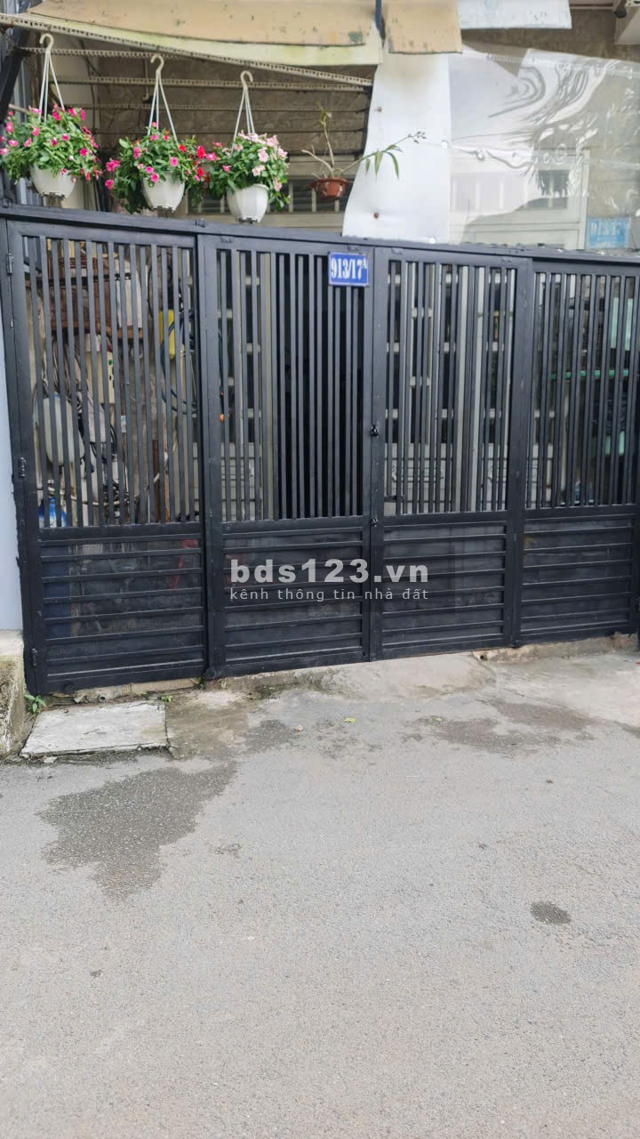 Chính chủ Bán nhà 1 trệt 1 lầu hẻm xe hơi tại Hà Huy Giáp Q12