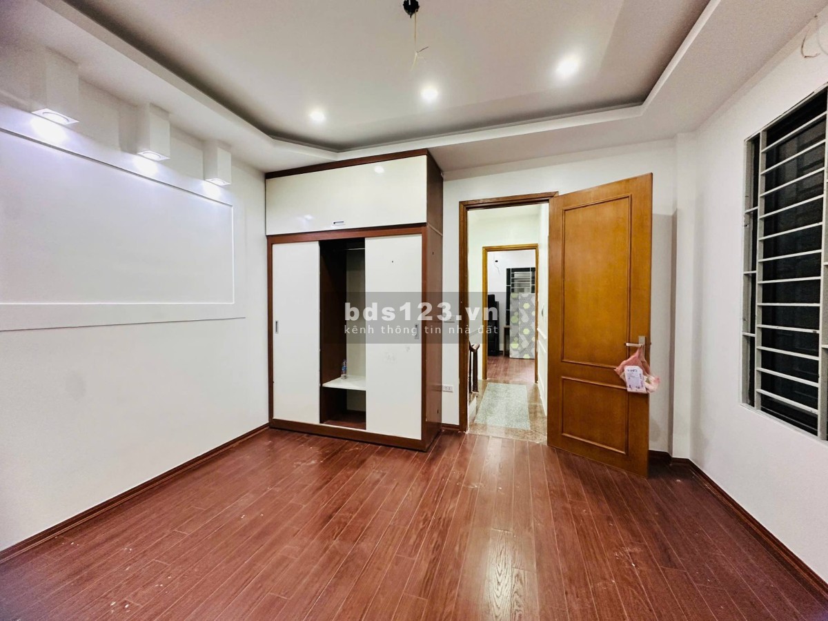 Bán Nhà 5 Tầng Ngõ Thụy Khuê, Tây Hồ, 3 Thoáng. Diện tích…