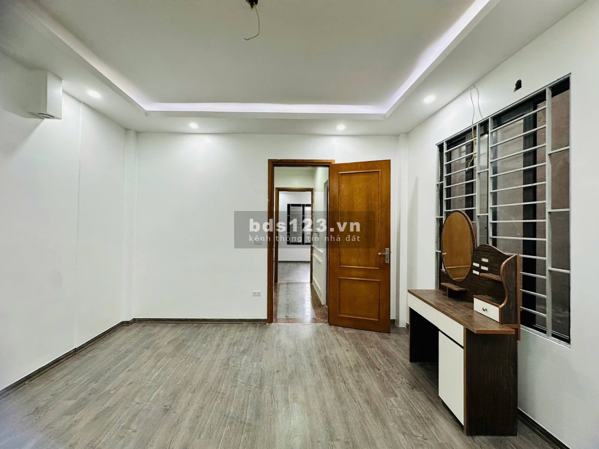 Bán Nhà 5 Tầng Ngõ Thụy Khuê, Tây Hồ, 3 Thoáng. Diện tích…