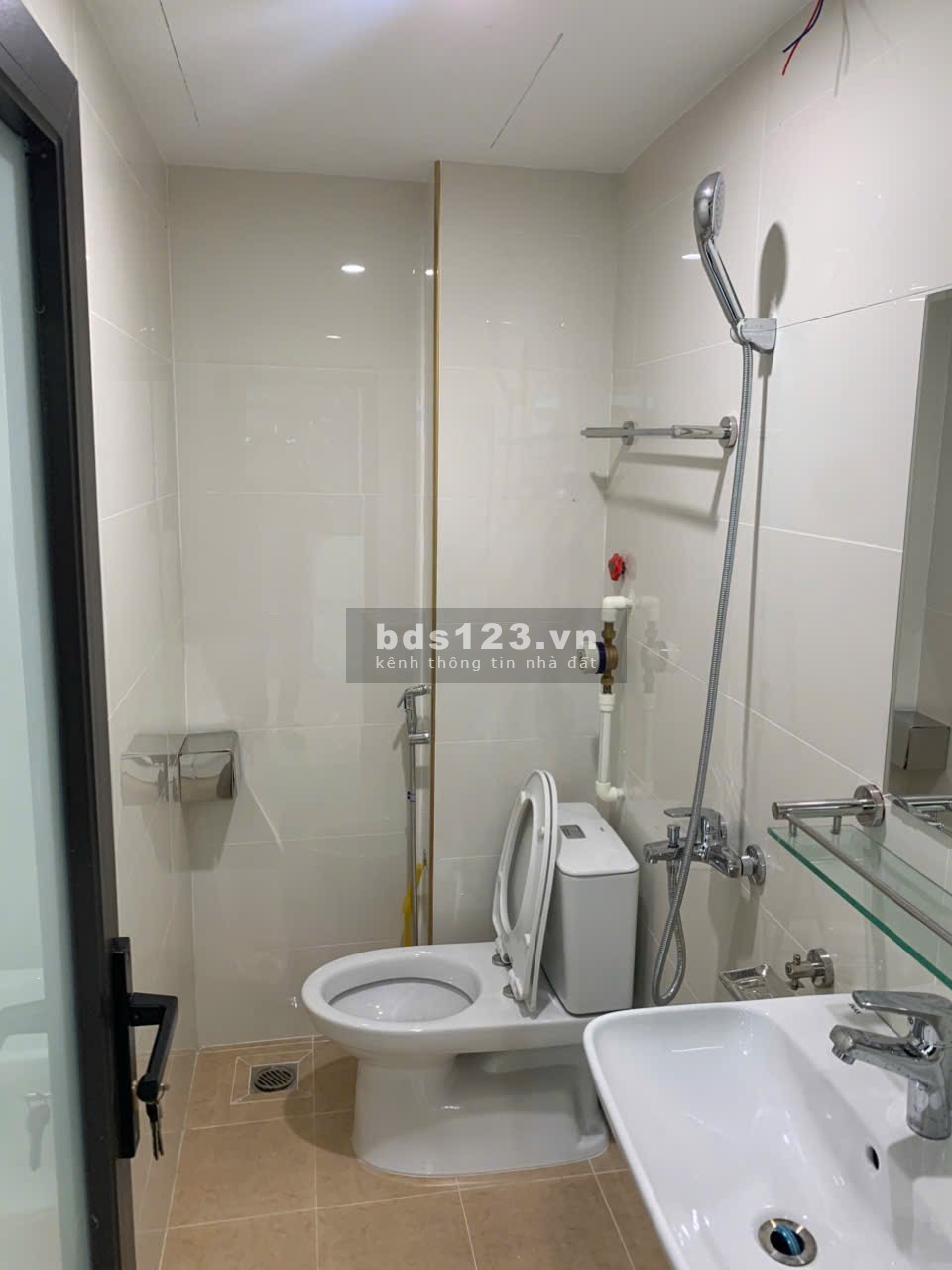 Cho thuê tòa văn phòng mới xây phố Nguyễn Chí Thanh, Đống Đa, Hà Nội