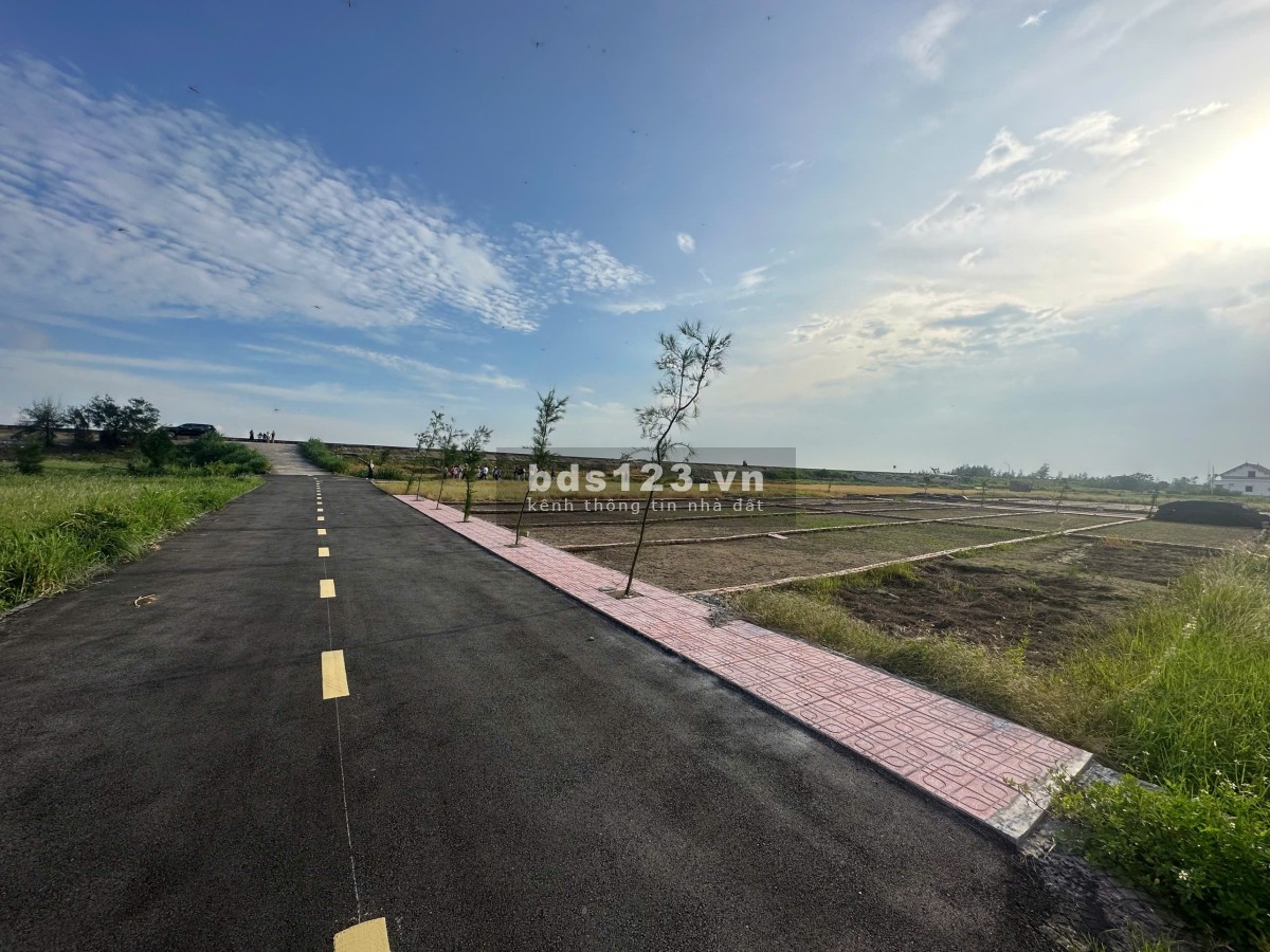 Bán đất mặt biển Quất Lâm, view biển bãi tắm 1