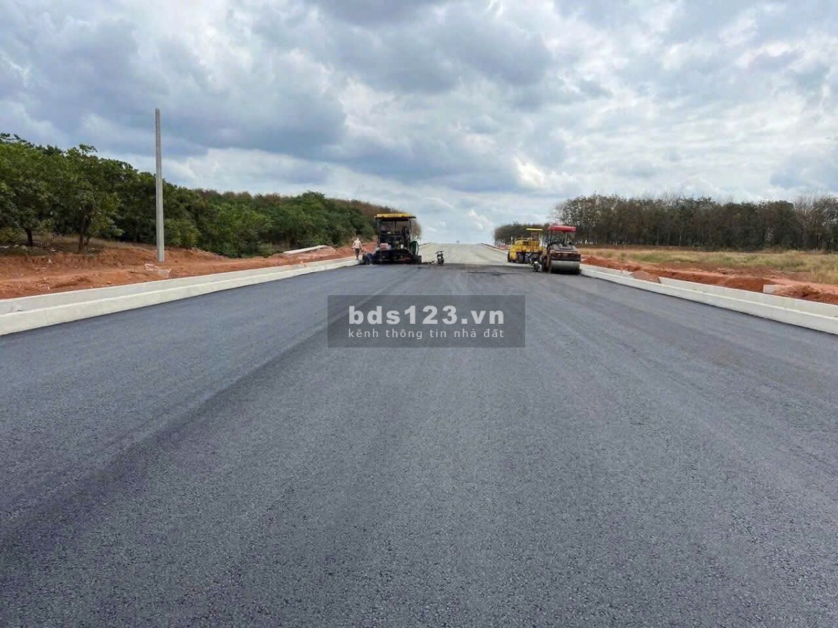 Đất mặt tiền nhựa Đồng Phú, Đồng Nai, 200m2, 320 triệu