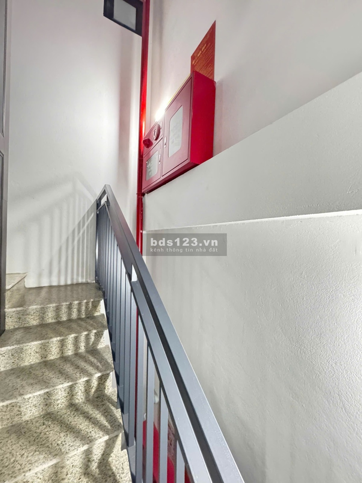 Tòa Nhà CHDV quận Tây Hồ - 7 Tầng Thang máy - Mặt tiền 4.1m -…