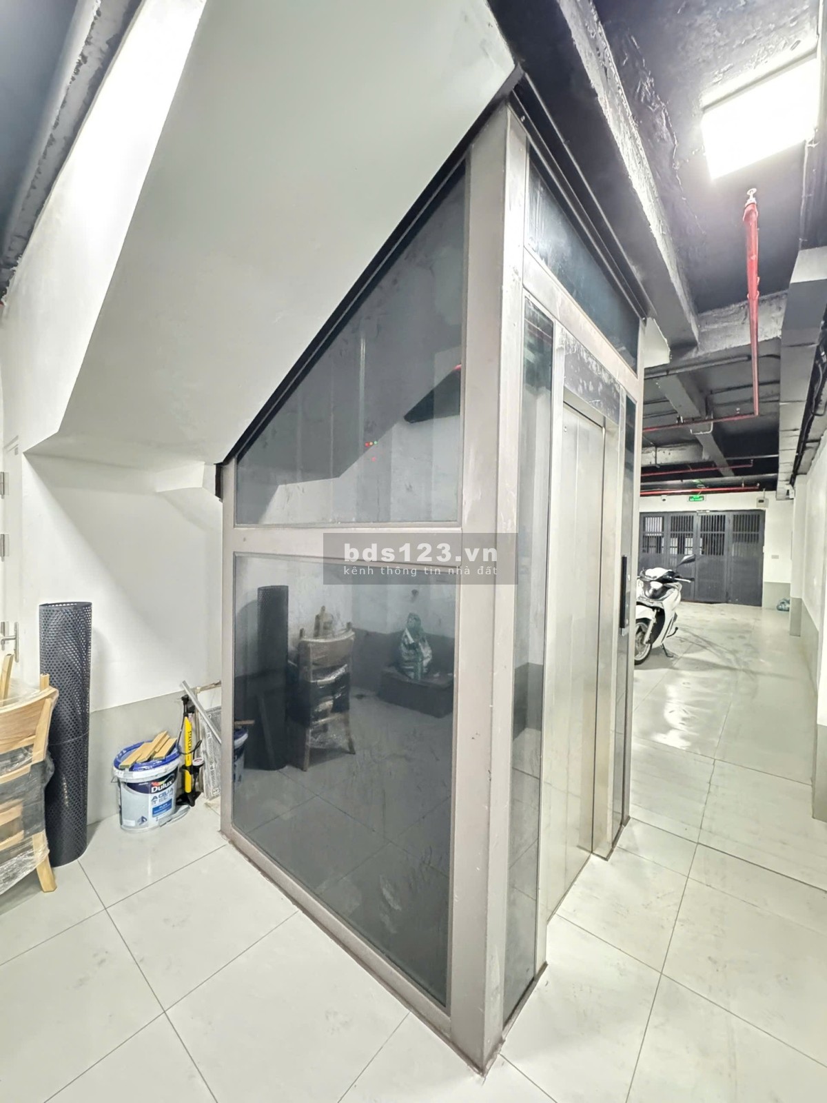 Tòa Nhà CHDV quận Tây Hồ - 7 Tầng Thang máy - Mặt tiền 4.1m -…