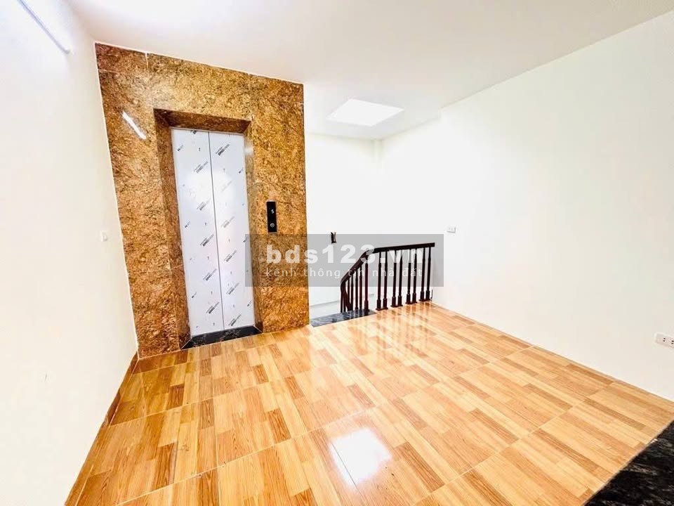 VĨNH HUNG - NHÀ MỚI KÍNH KOONG - THANG MÁY - MẶT NGÕ Ô TÔ THÔNG…