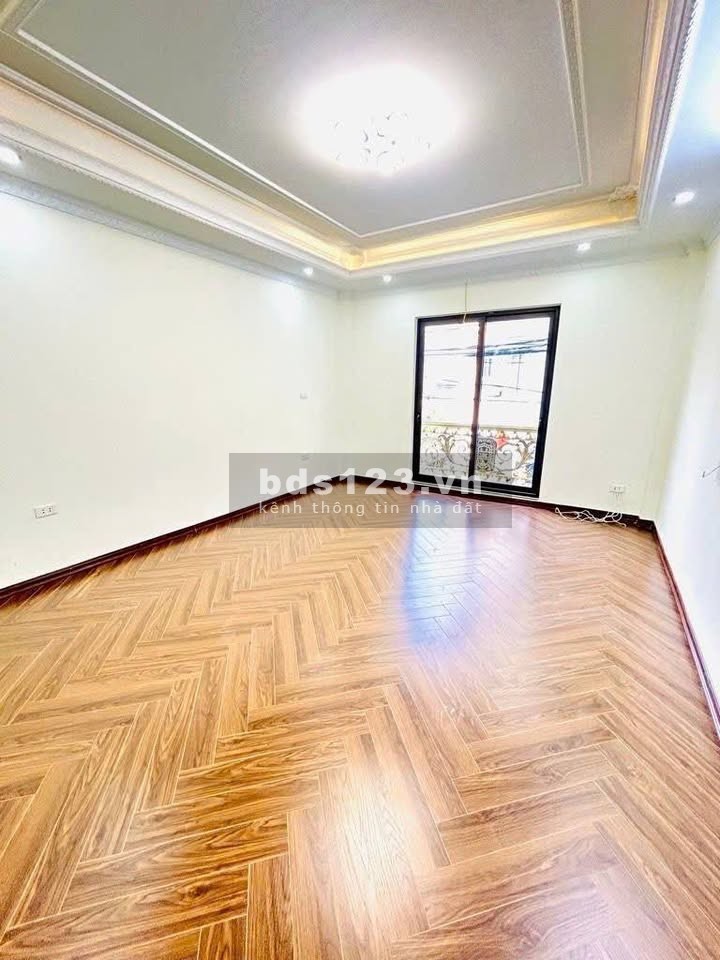 VĨNH HUNG - NHÀ MỚI KÍNH KOONG - THANG MÁY - MẶT NGÕ Ô TÔ THÔNG…