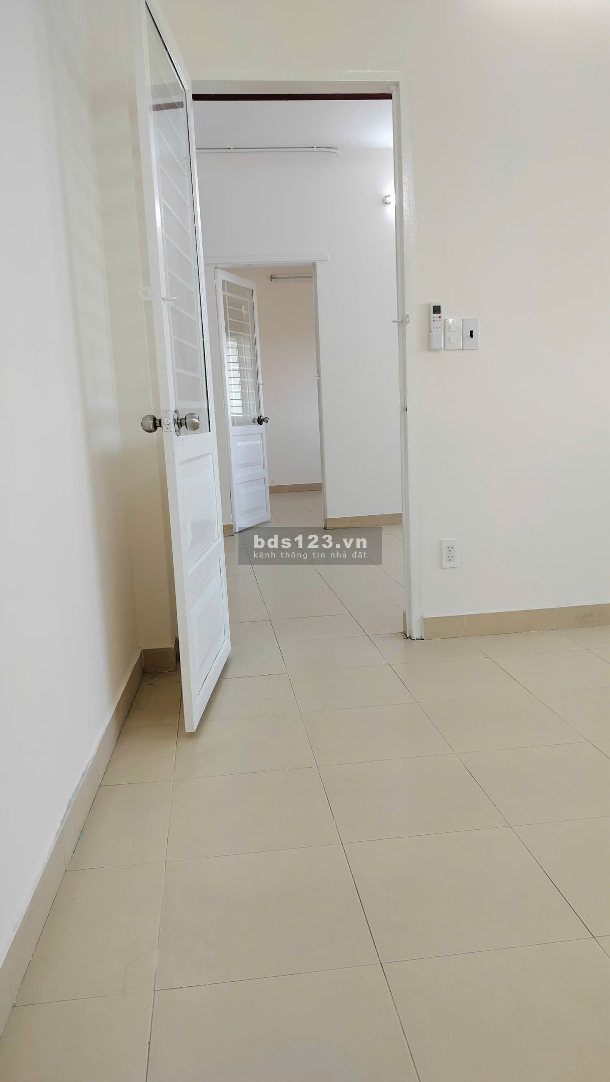 BÁN căn hộ chung cư mặt tiền đường Võ Văn Kiệt, Quận 5 … view sông.