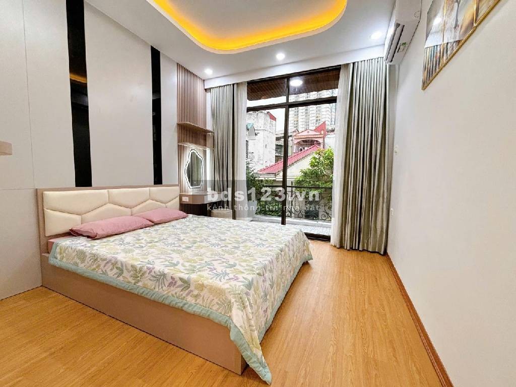 GIÁ RẺ BẤT NGỜ NHÀ LÊ TRỌNG TẤN-HOANG MAI 40M2 GIÁ 10.8 TỈ .