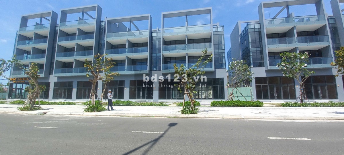 Bán NHANH shophouse 2 mặt tiền, 3 tầng 6x18m, ven biển Tuy…