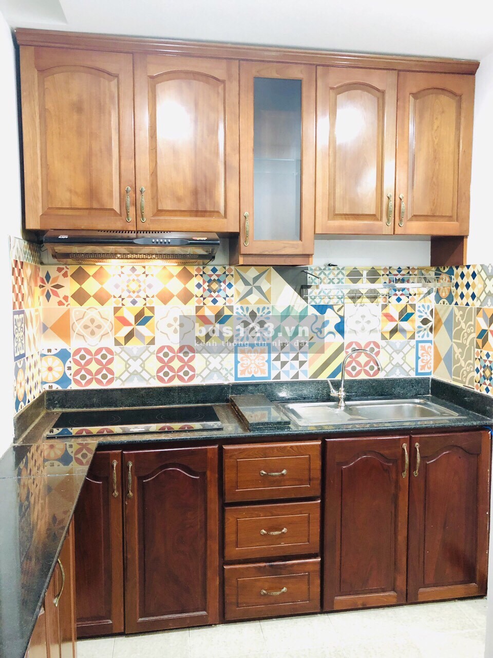 Cho thuê chung cư Vạn Đô Quận 4 sát bên quận 1 - 13 triệu 75m2