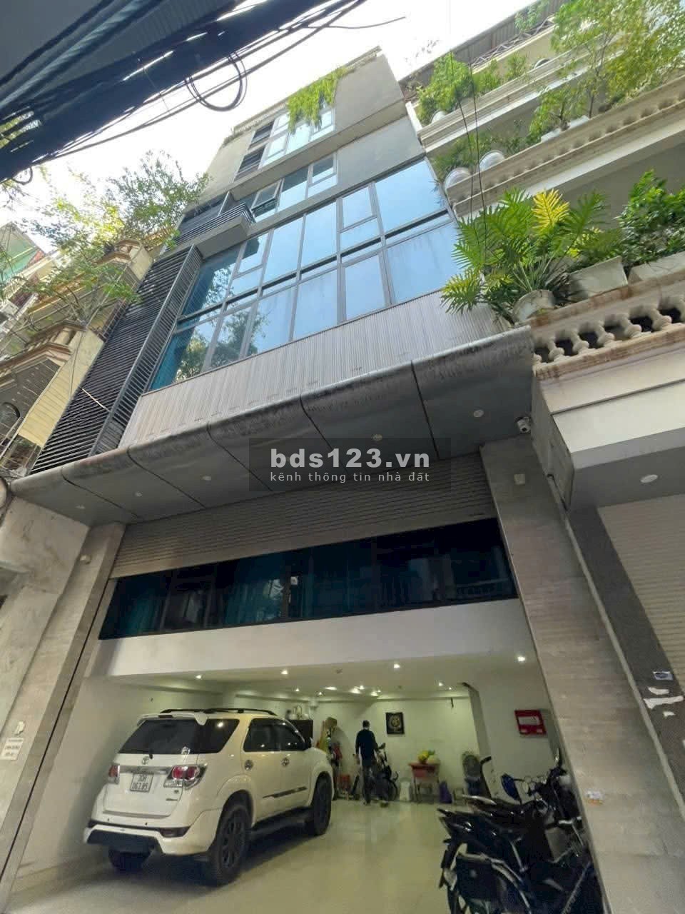 Bán Nhà Thái Hà, Đống Đa. DT 75m2 8T mặt tiền 7,5m giá 50 tỷ.…