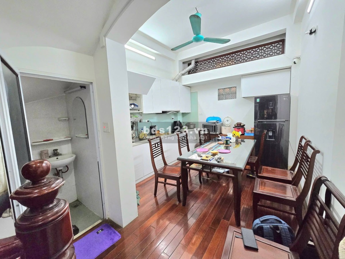 Bán Nhà Trong Ngõ Thụy Khuê Thông sang Trích Sài, 6 Tầng View…