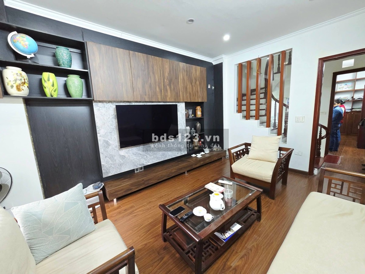 Bán Nhà Trong Ngõ Thụy Khuê Thông sang Trích Sài, 6 Tầng View…