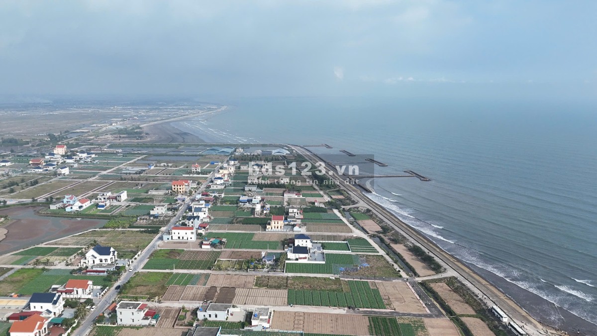 1,3 tỷ sở hữu ngay lô đất đẹp gần bãi tắm, quảng…