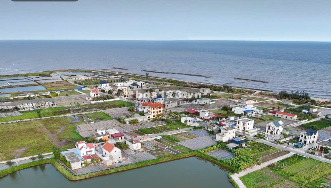 1,3 tỷ sở hữu ngay lô đất đẹp gần bãi tắm, quảng…