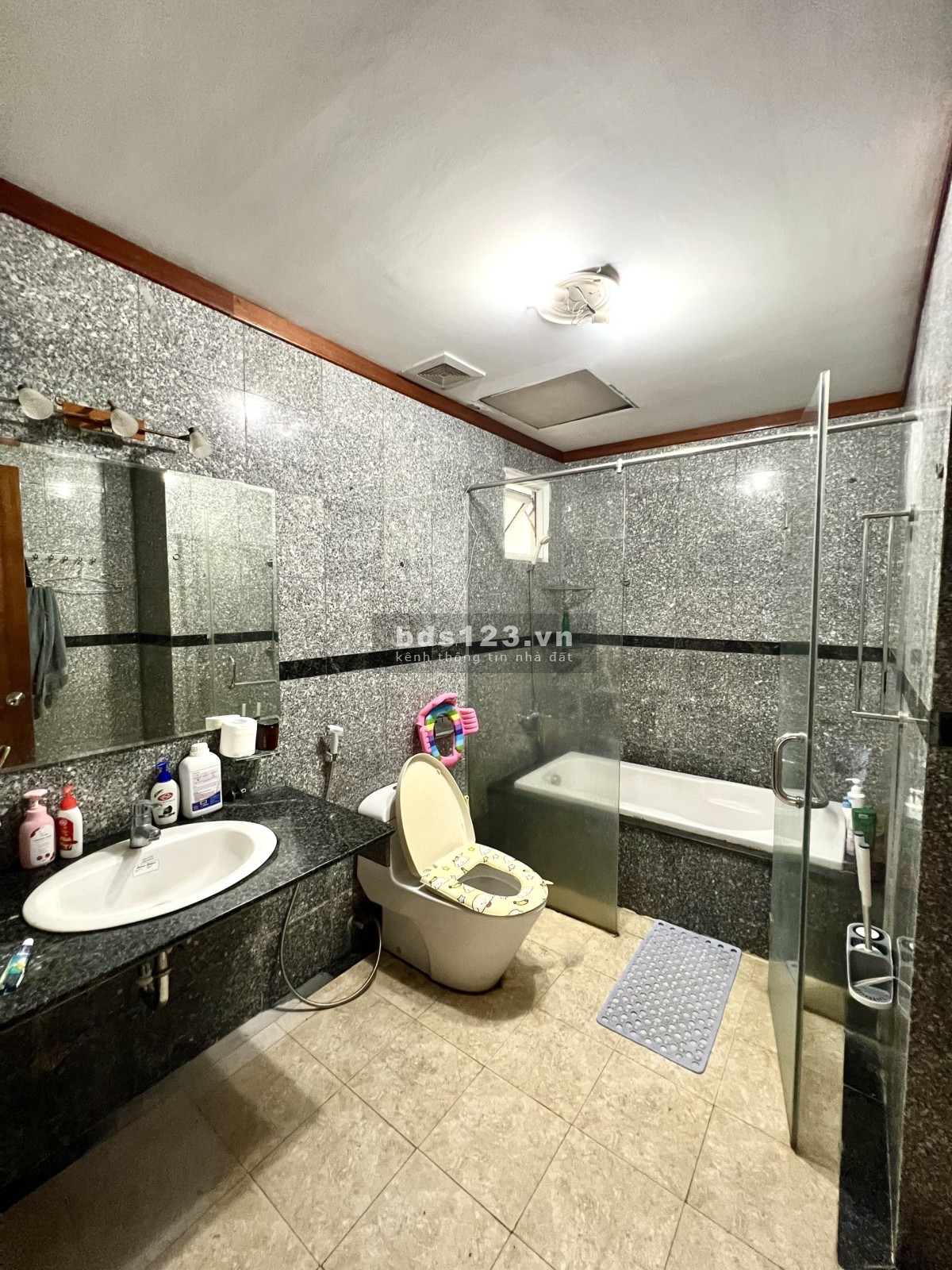  CHO THUÊ CĂN HỘ HOÀNG ANH AN TIẾN (Gold House), 96m2, 2PN, 1WC, giá…