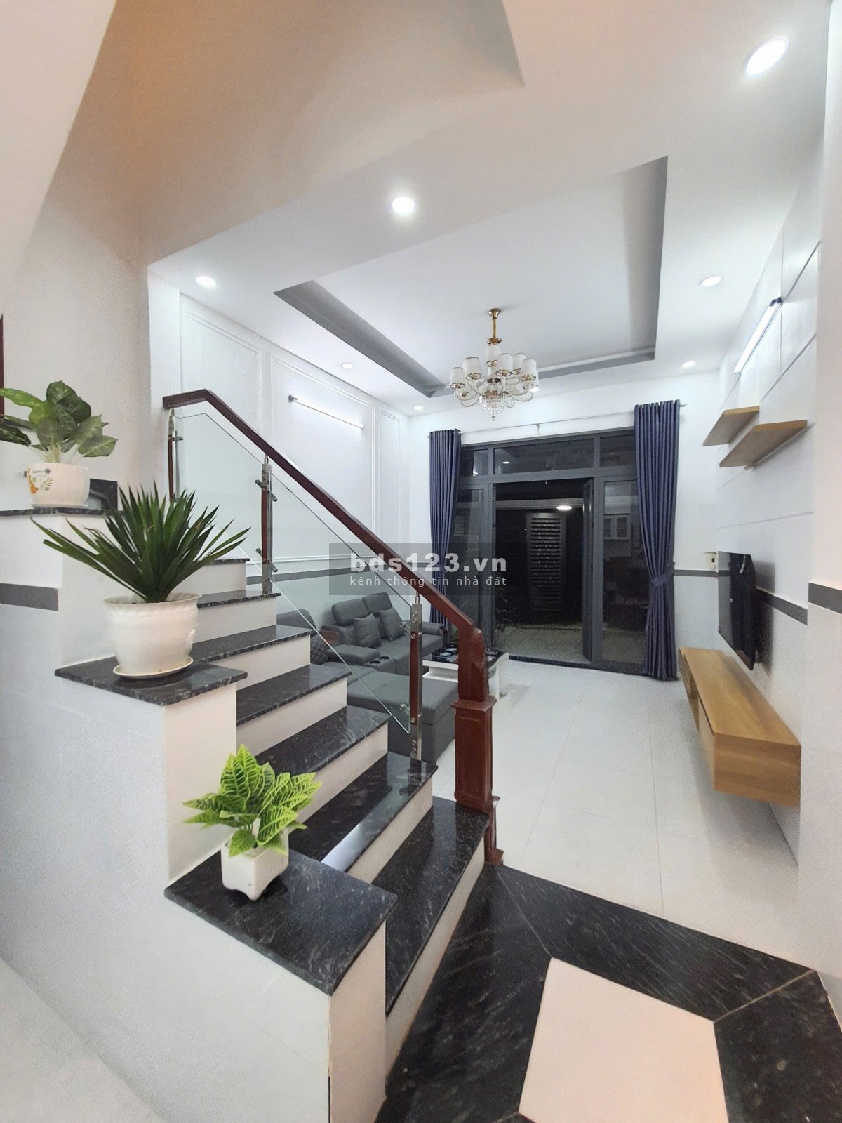 Bán nhà mới xây Full nội thất đường số 8 Linh Xuân Thủ…