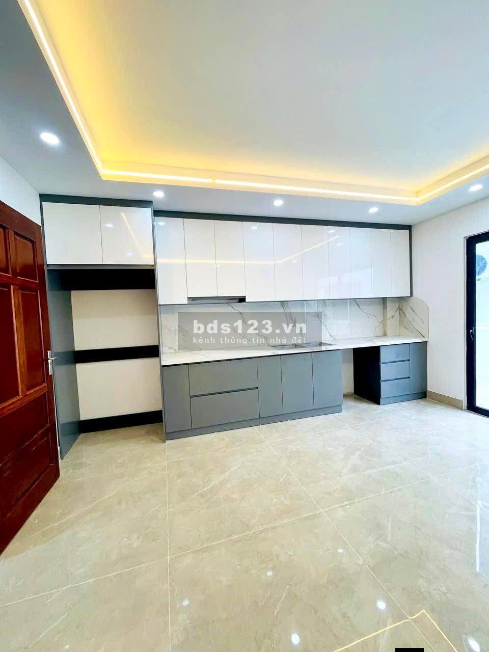 Bán Nhà Thang Máy, Hoa Lư, Hai Bà Trưng 38m, 5 tầng, mt 4.5m, giá…