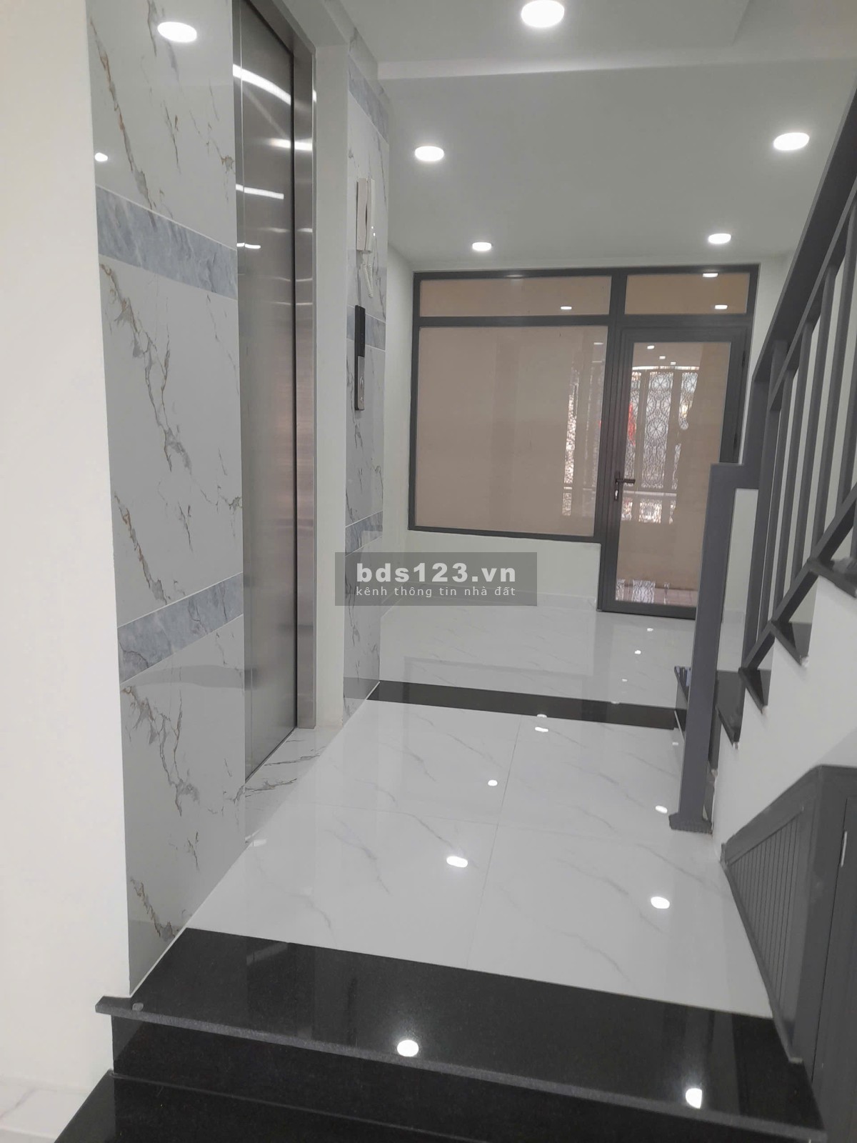 Siêu phẩm nhà 2 mặt tiền – 5 tầng – Có thang máy – Trung…