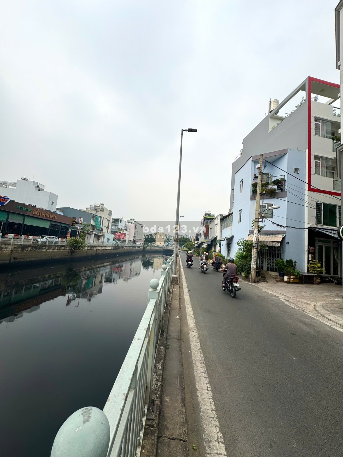 Siêu phẩm nhà 2 mặt tiền – 5 tầng – Có thang máy – Trung…