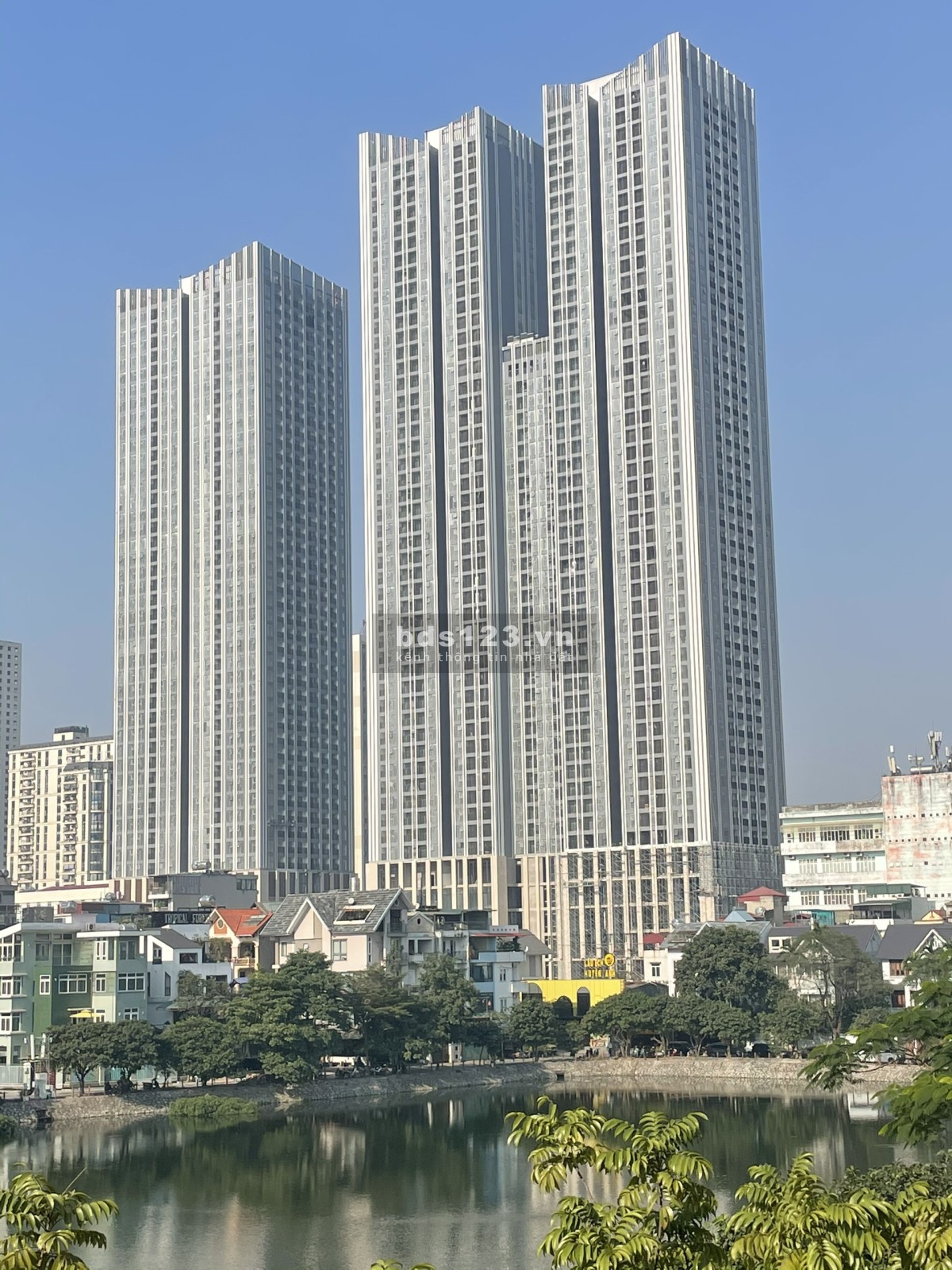 Bán Căn Hộ Chung Cư Gần Đại Học Kiến Trúc Văn Quán 92m2…