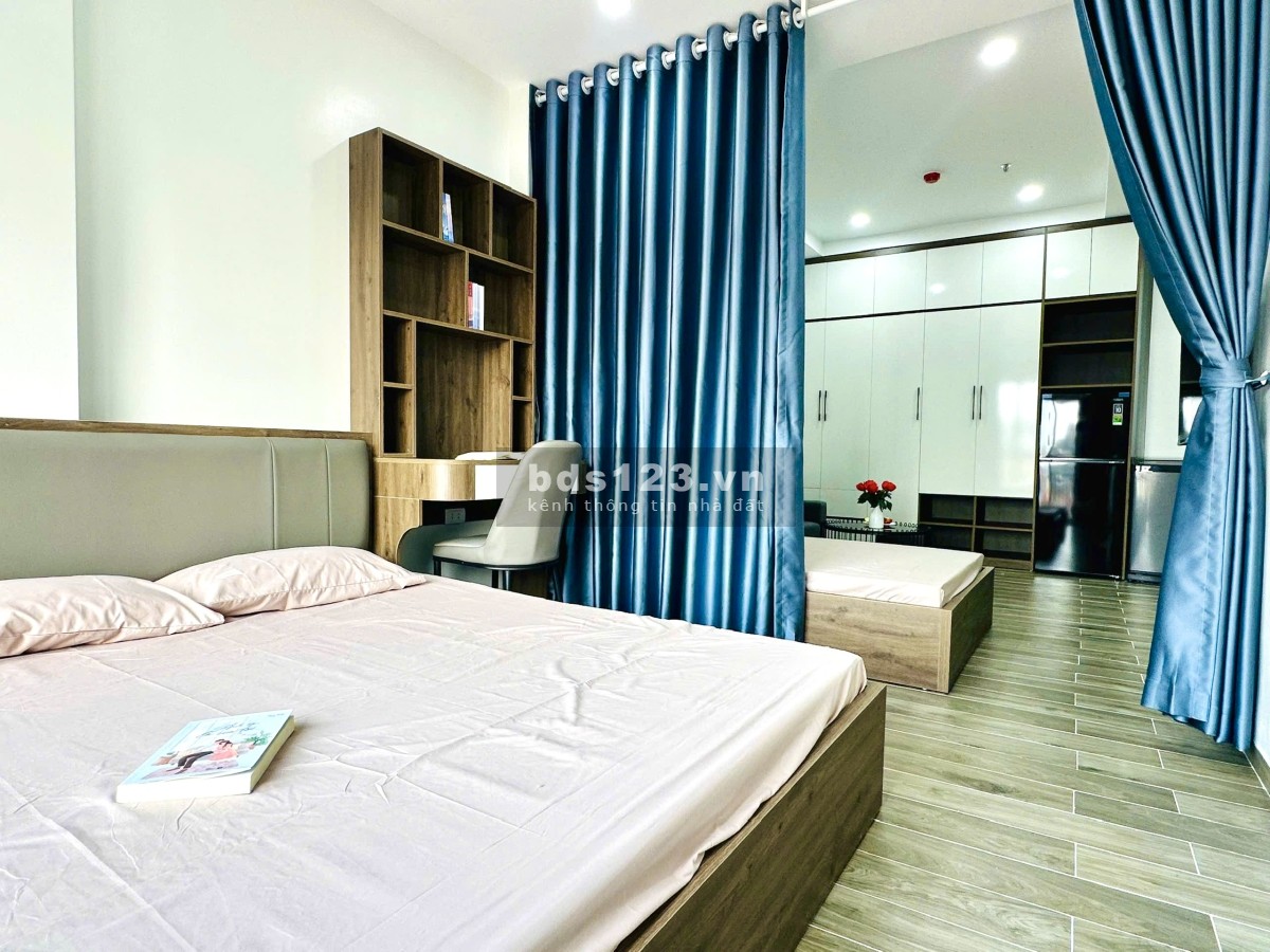  CHÍNH CHỦ - Cho thuê phòng đẹp Nguyễn Khang, có sạc xe…