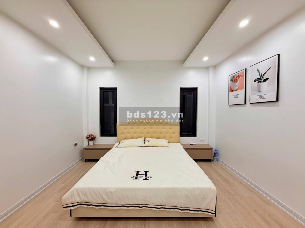 Nhà Đẹp, Ngõ Linh Quang, Đống Đa 31m, 5 tầng, mt 4m, giá 9.6 tỷ.