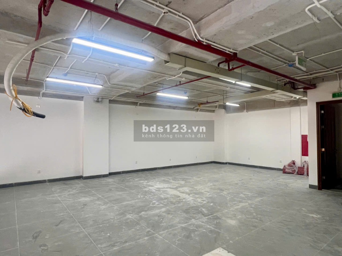 Cho thuê tòa nhà văn phòng 46 Chu Huy Mân, Long Biên (Tách tầng hoặc cả toà)