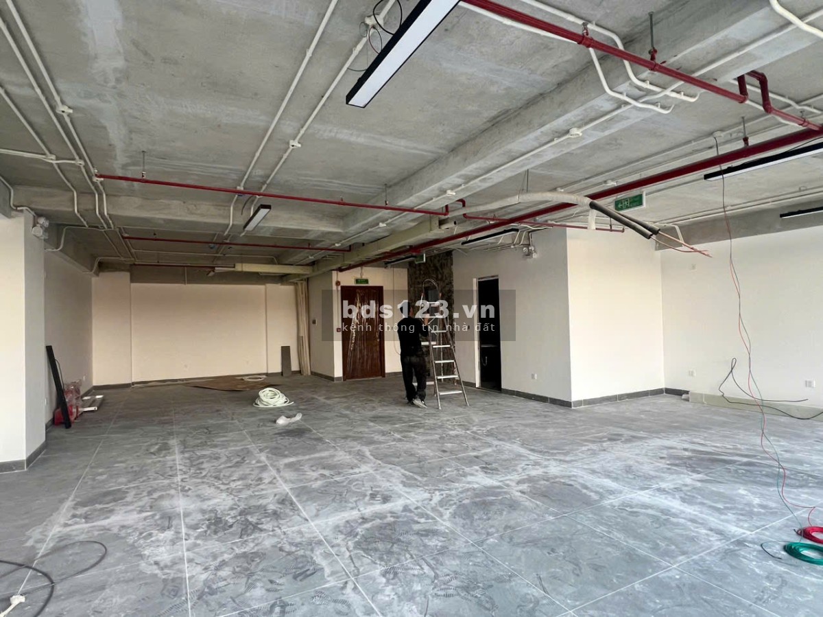 Cho thuê tòa nhà văn phòng 46 Chu Huy Mân, Long Biên (Tách tầng hoặc cả toà)