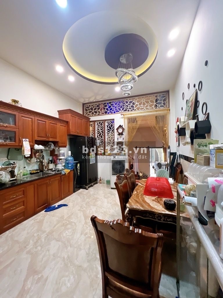 4mx18,5m2, DTSD: 232m2 MẶT TIỀN KHU VIP BÀU CÁT, TÂN BÌNH-TPHCM