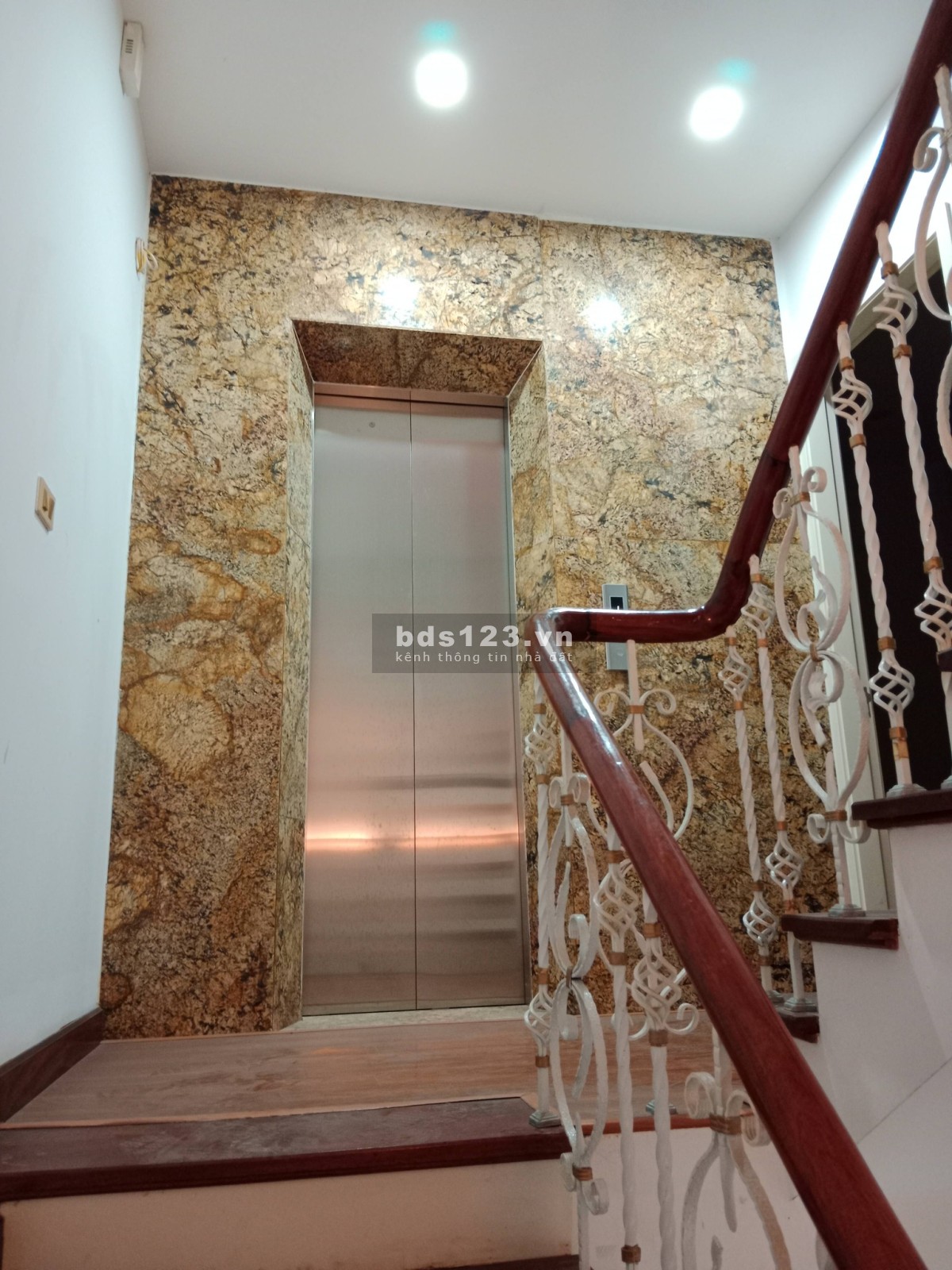 Bán Nhà, Phố Vân Hồ, Hai Bà Trưng 73m, 7 tầng, mt 5m, giá 21.8 tỷ.