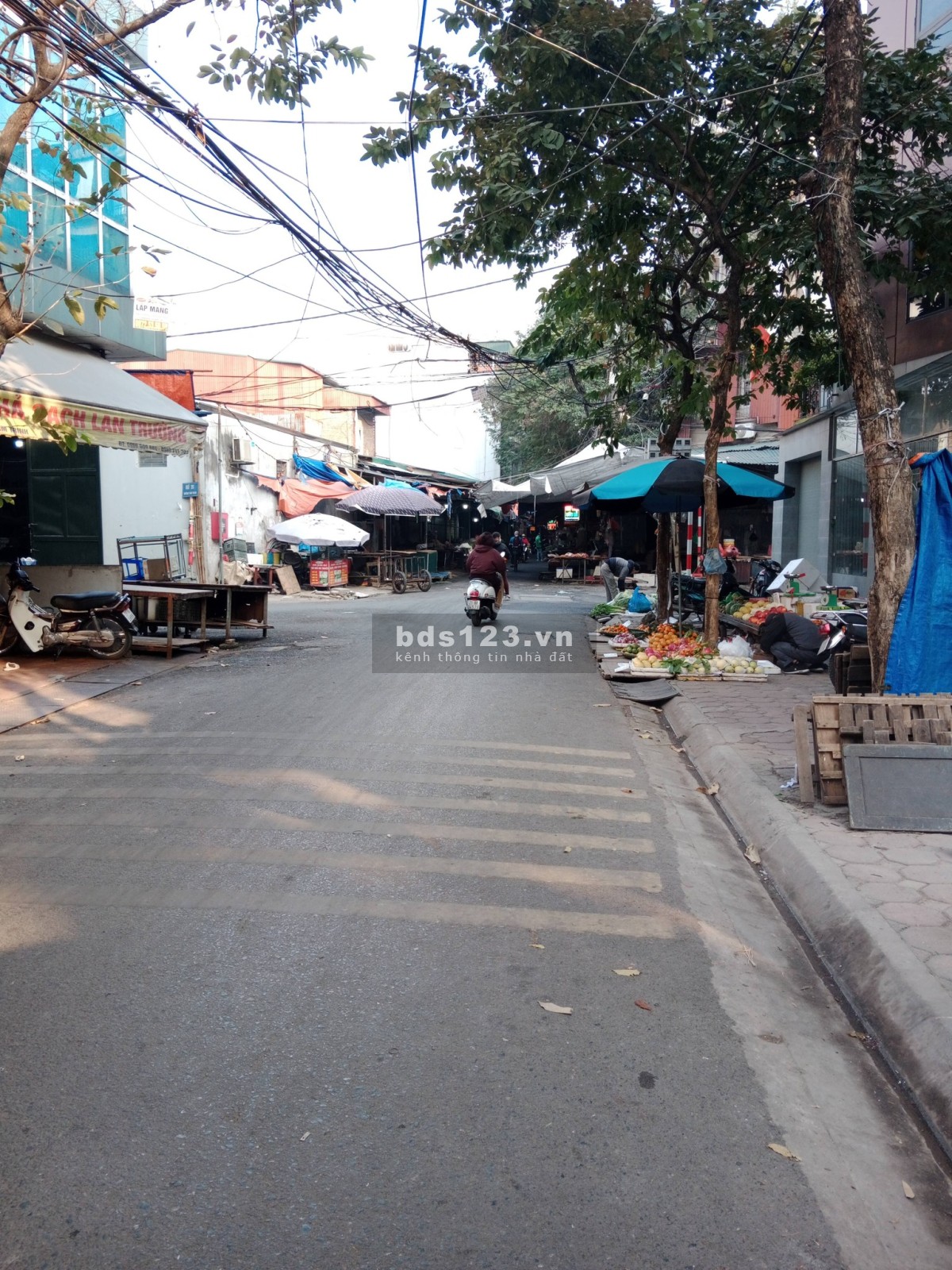 Bán Nhà Kinh Doanh Tam Trinh, Hoàng Mai 97m, 3 tầng, mt 7.5m, giá 33 Tỷ.