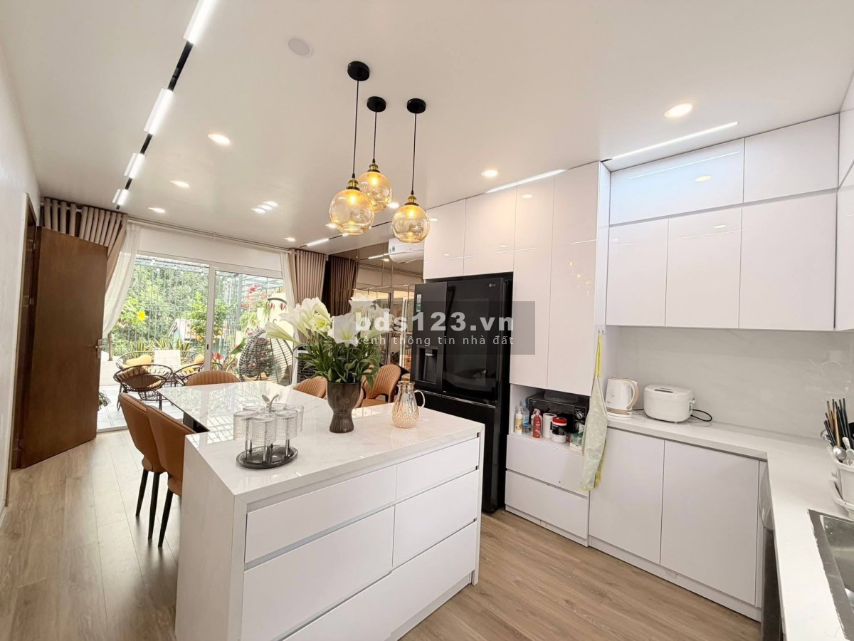 Nhà Đẹp Nam Đồng - Hồ Đắc Di, Đống Đa 36/180m, giá 6 tỷ.