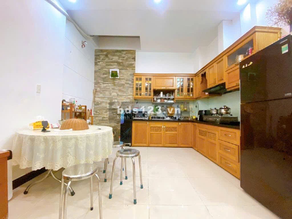 Giảm còn 14,2 tỷ 4,1m x 14m, 3 tầng ngày khu VIP Bàu Cát Phường…