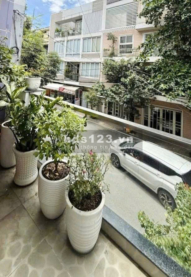 Giảm còn 14,2 tỷ 4,1m x 14m, 3 tầng ngày khu VIP Bàu Cát Phường…