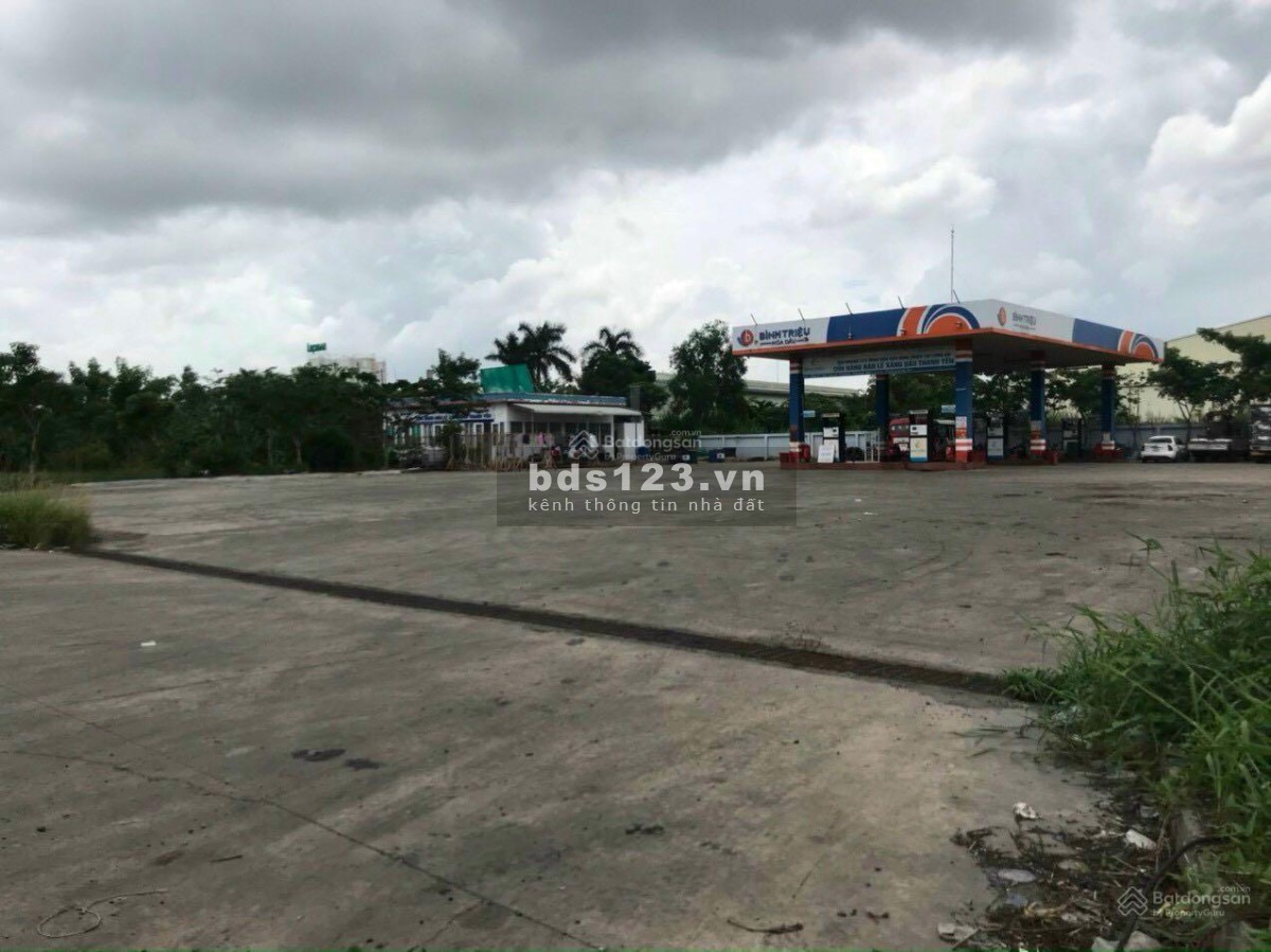 Bán cây xăng rộng 3.100m2 tại Nhựt Chánh, Bến Lức, Long An, 53…