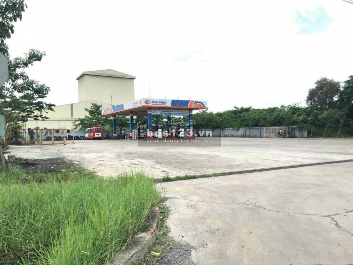 Bán cây xăng rộng 3.100m2 tại Nhựt Chánh, Bến Lức, Long An, 53…