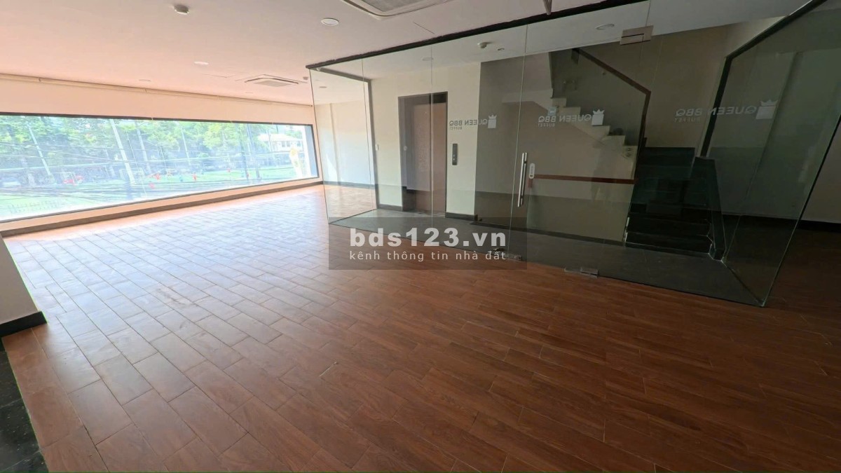 Mặt Bằng Kinh Doanh, Sàn Văn Phòng, Mặt Tiền Rộng Gần Sân Bay