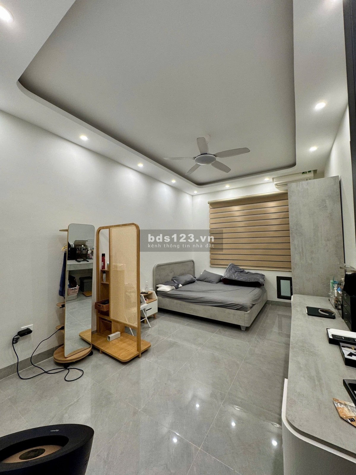 BÁN NHÀ LẠC LONG QUÂN TÂY HỒ 8,95 TỶ 34m MT3,7m 4 TẦNG 200M RA…