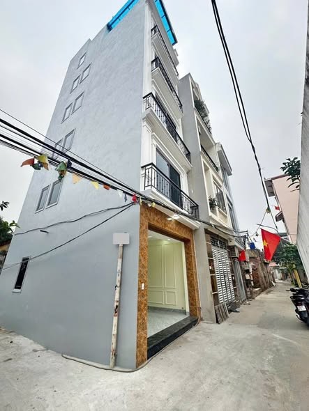 Nhà mới 6 tầng thang máy xịn, lô góc, ô tô vào nhà, ngõ thông