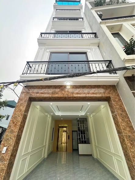 Nhà mới 6 tầng thang máy xịn, lô góc, ô tô vào nhà, ngõ thông
