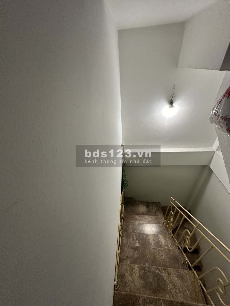 Bán nhà mặt Lò Đúc -, DT 18.4m2 x 5T lên hồ bán 7.1 tỷ