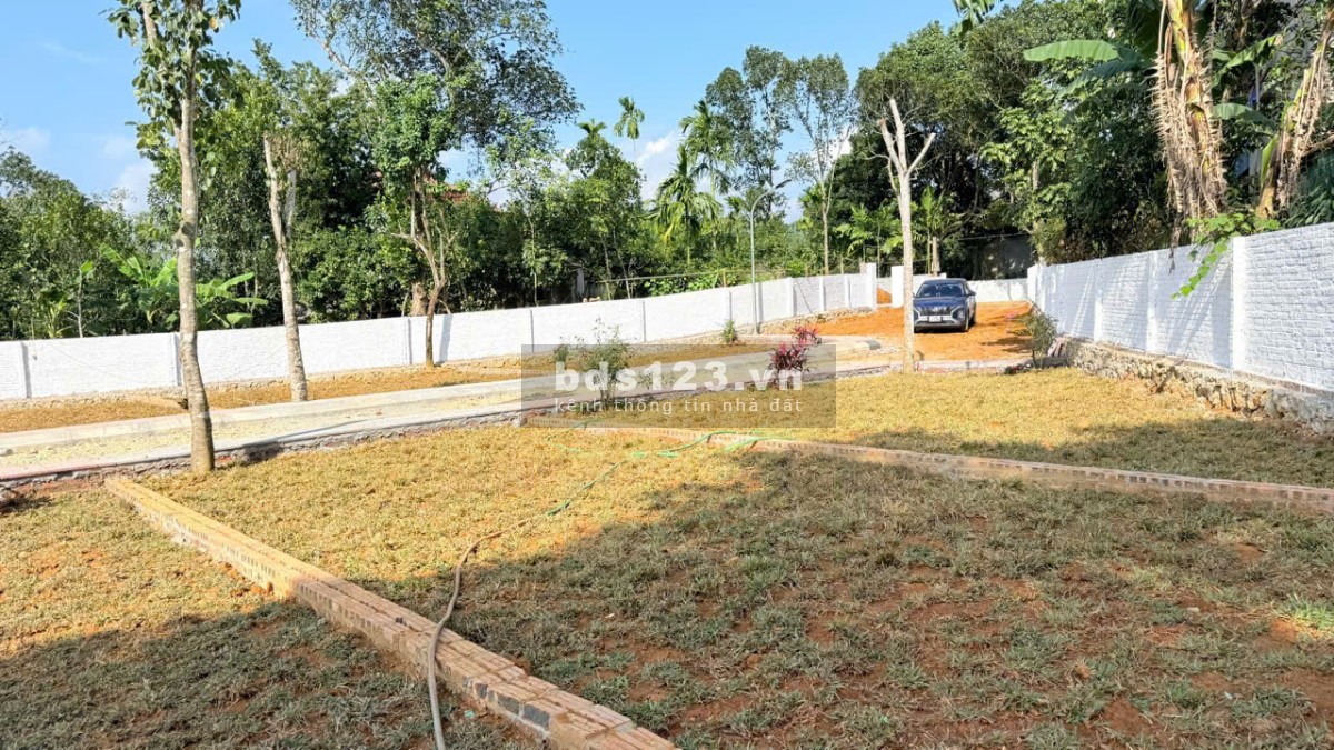 Chỉ hơn 300 triệu sở hữu lô đất 2 mặt tiền, cận kề…