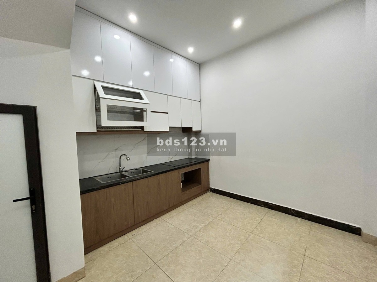 Bán nhà Định Công Thượng – 6,2 tỷ – 38m² – 3 tầng – Ô…