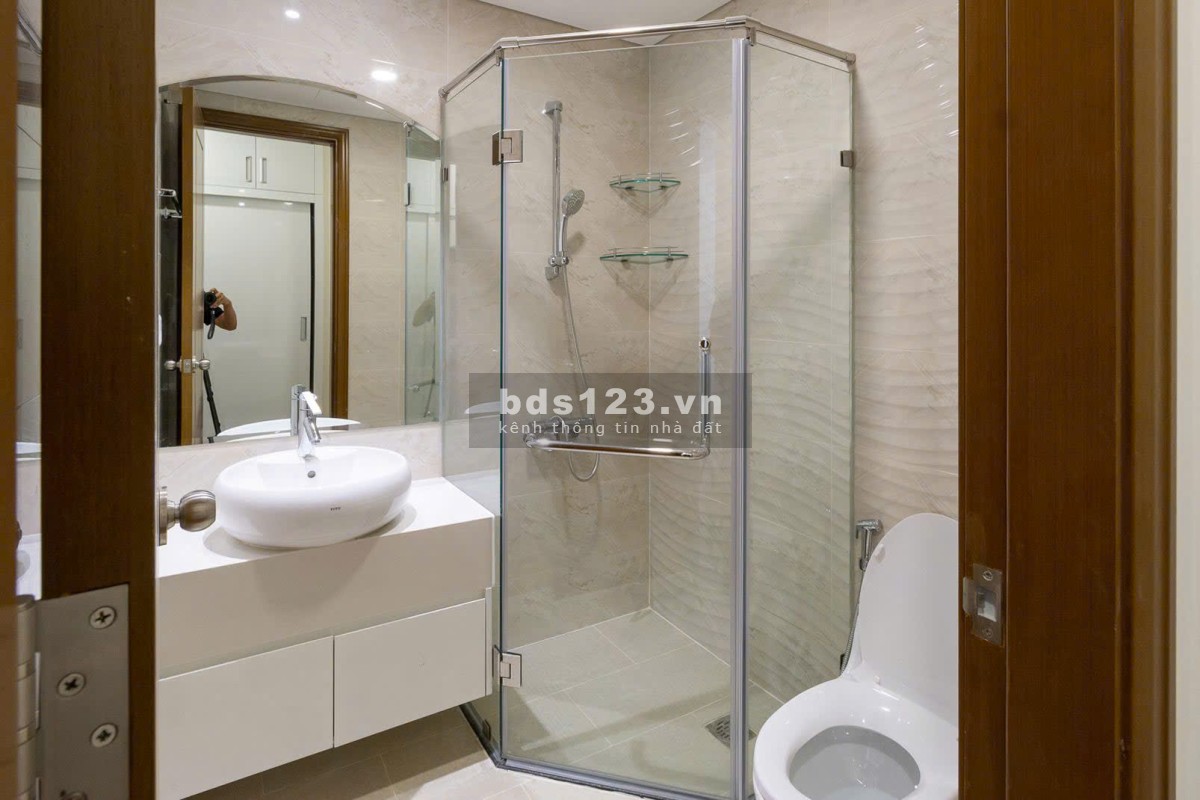 Cho thuê 3PN vinhomes central park full nội thất