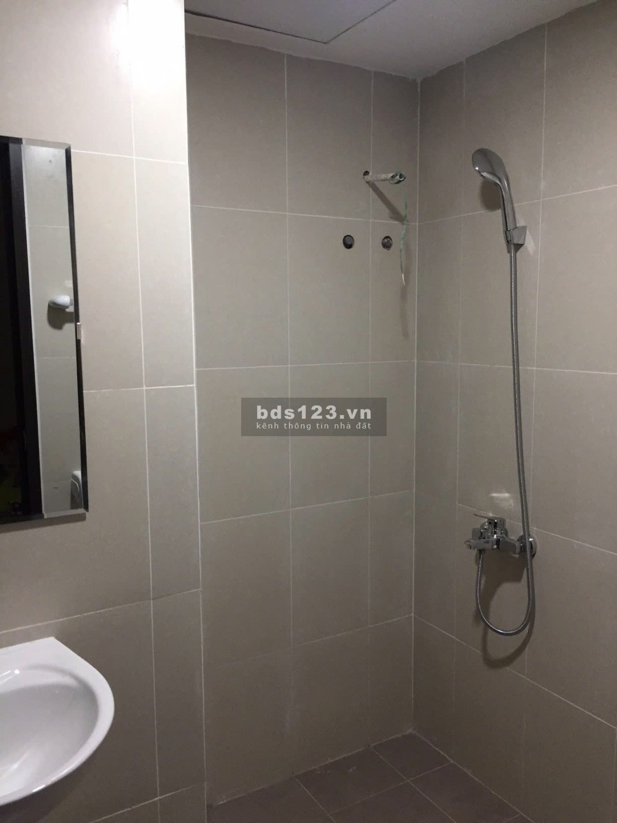 Chính chủ cần cho thuê cc Sky9 ngay vòng xoay Liên Phường, Q9.