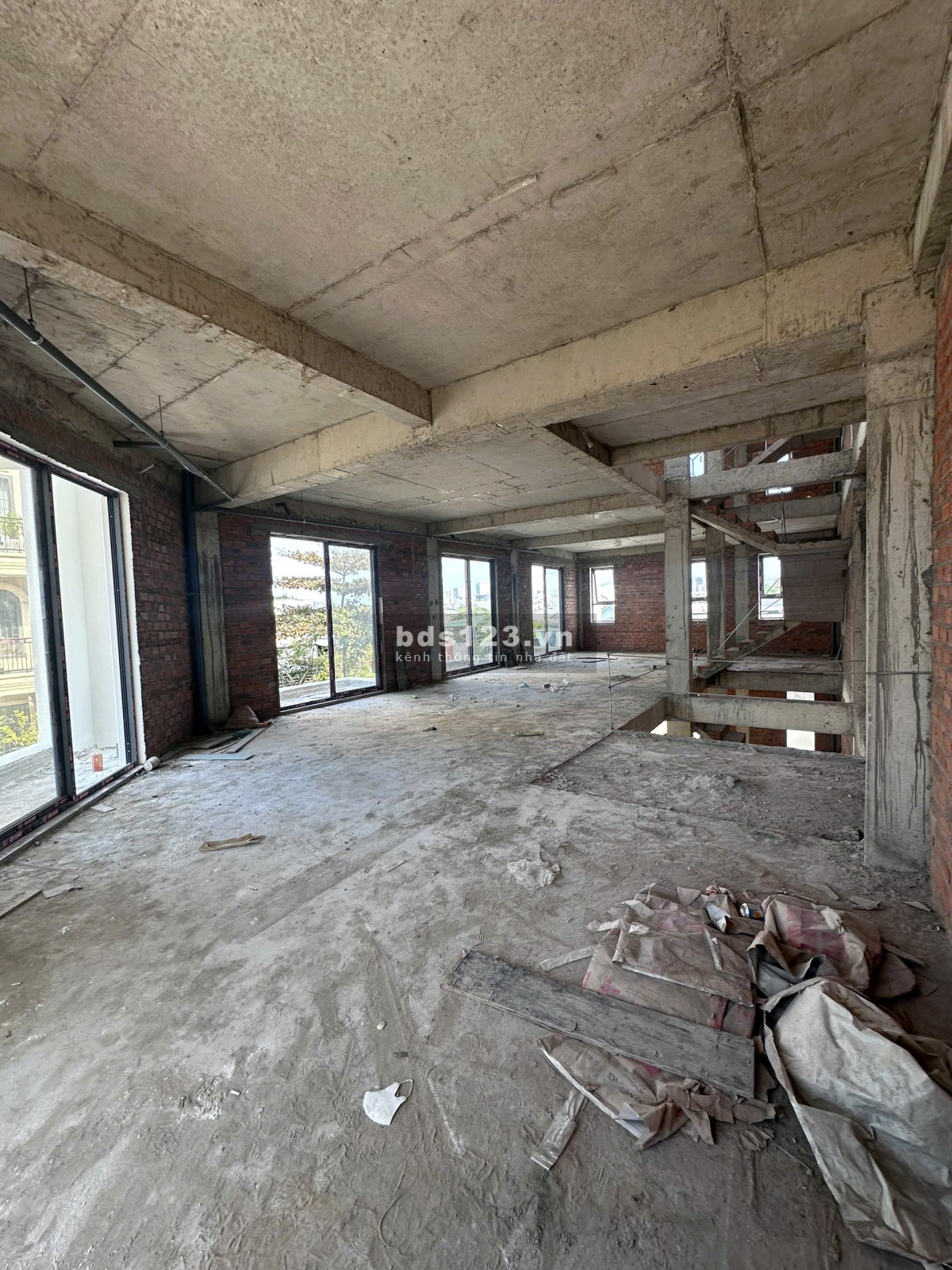 Chỉ 1 căn duy nhất – Nhà phố VCN đường 16m – Hướng Đông…